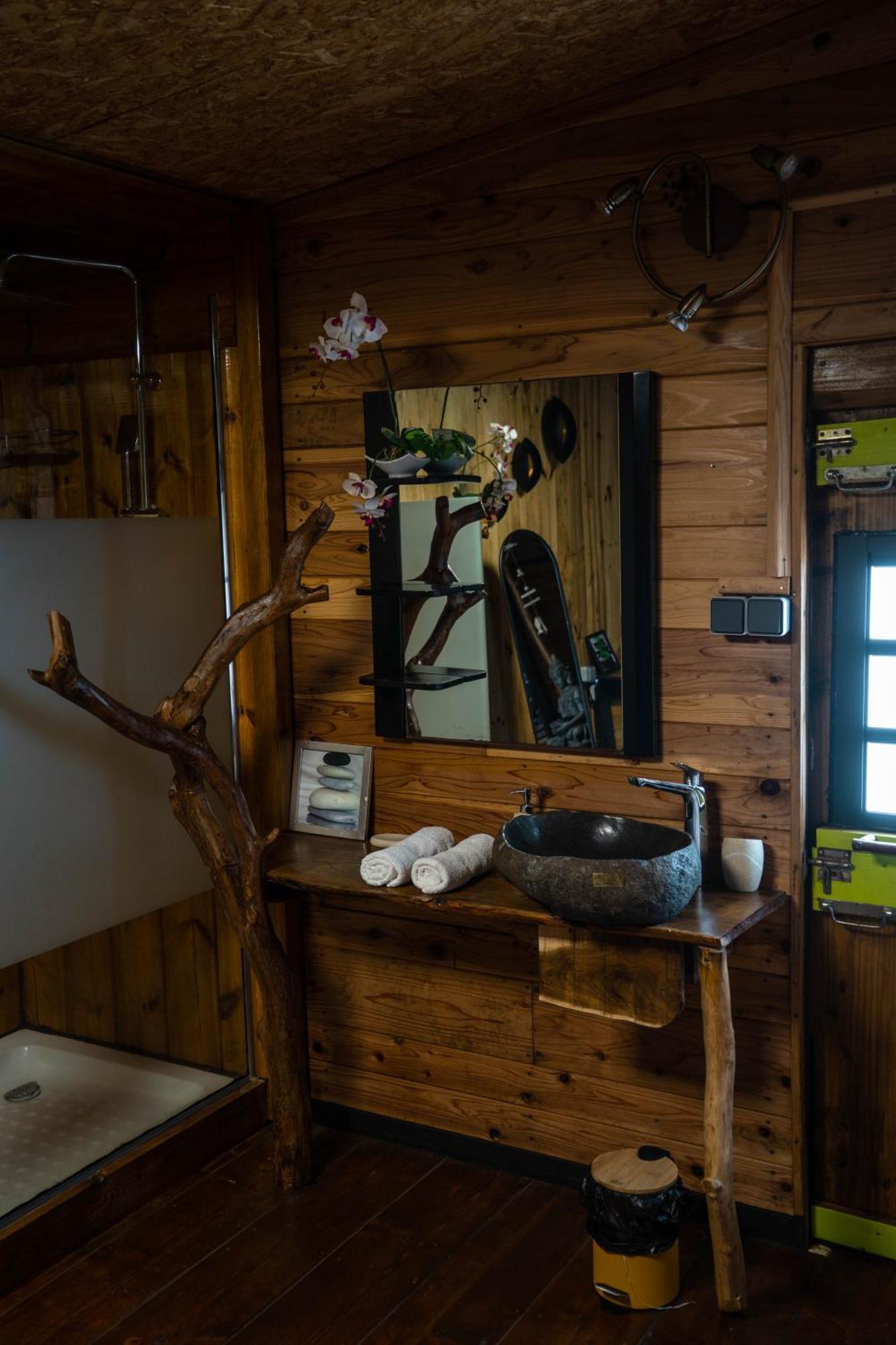 Les Hebergements Au Dy-Na Petite Île Exterior foto